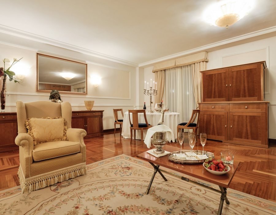 Suite-Ver_GMM7526-mobilec